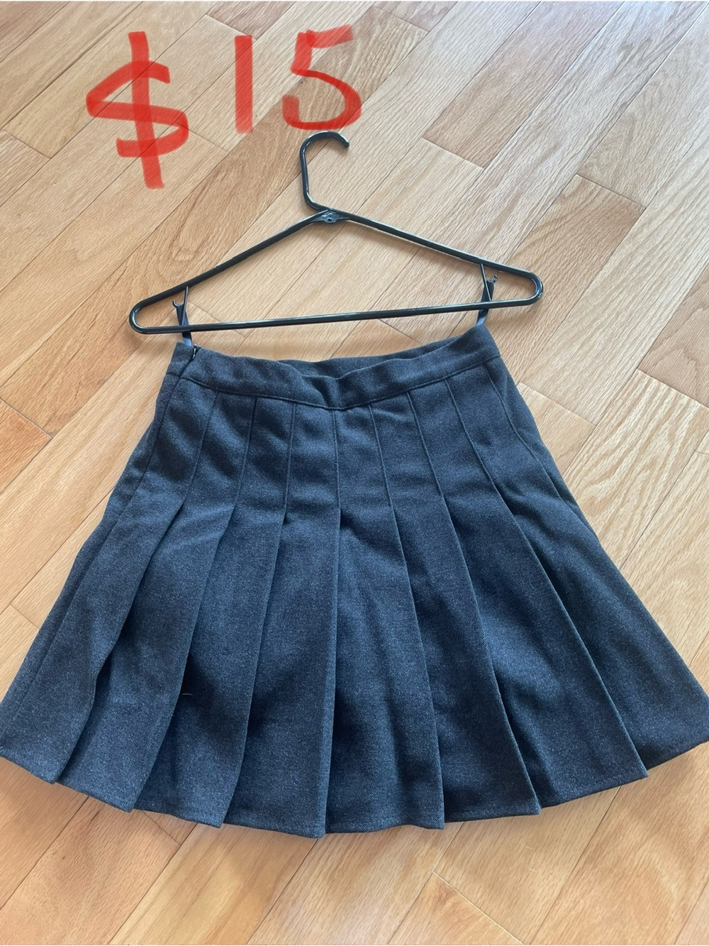 New no tag Pleated Mini Skirt - Black